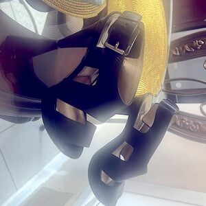 Michael Kor black heels used once